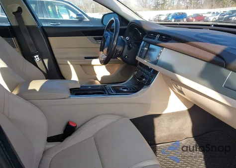 2017 Jaguar Xf 35T Premium из США, поврежденный, VIN SAJBJ4BV8HCY37161